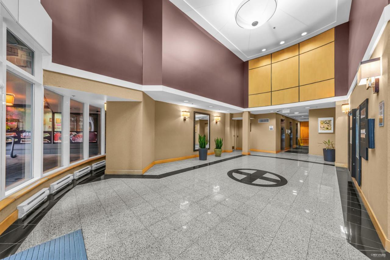 1-Br Condo In Downtown Coal Harbour With Parking And City Views Ванкувър Екстериор снимка